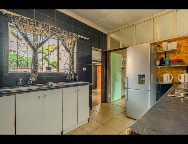 9 BEDROOM HOUSE FOR SALE IN SCOTTSVILLE